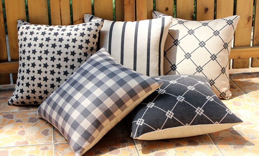 Image 1: Retro cushions 