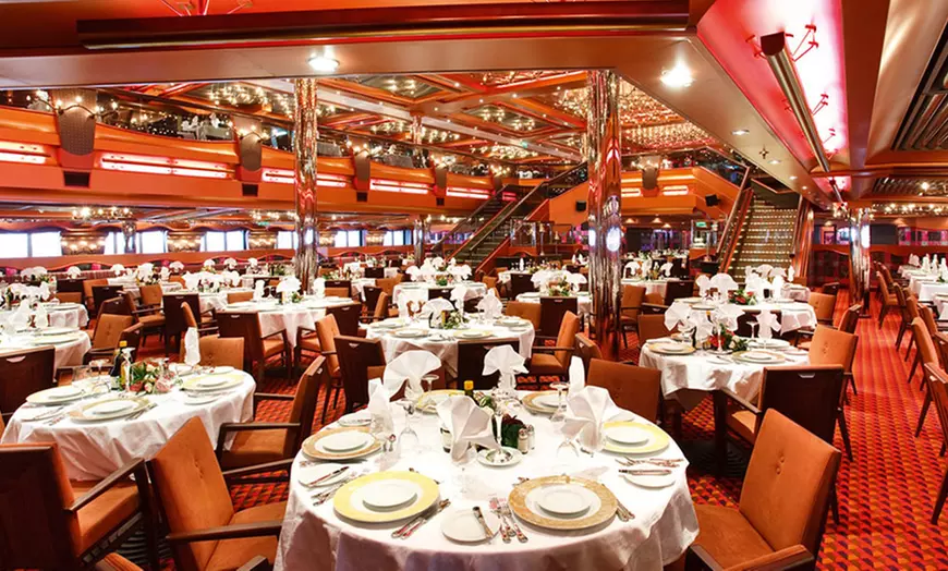 Image 8: Crucero por el mediterráneo de 5 noches con pensión completa