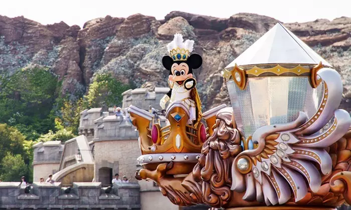 ✈ Disneyland Paris: Volo diretto più hotel e ingresso al parco