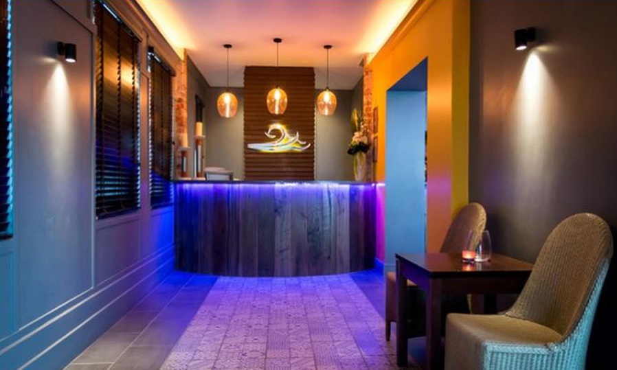 Bournemouth: One or Two Nights w/ Breakfast, 25-Min Treatment & Dinner