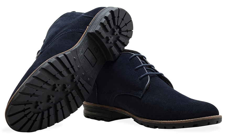 Image 12: Chaussures homme en daim