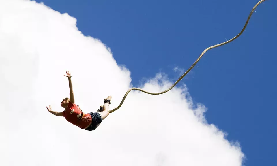 Un saut à l’élastique avec un souvenir et certificat de saut pour 1 ou 2 personnes chez Elastique Record - Primary Image