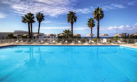 Santa Maria al Bagno: camera per 2 persone con colazione, welcome drink e inresso Spa presso il Grand Hotel Riviera