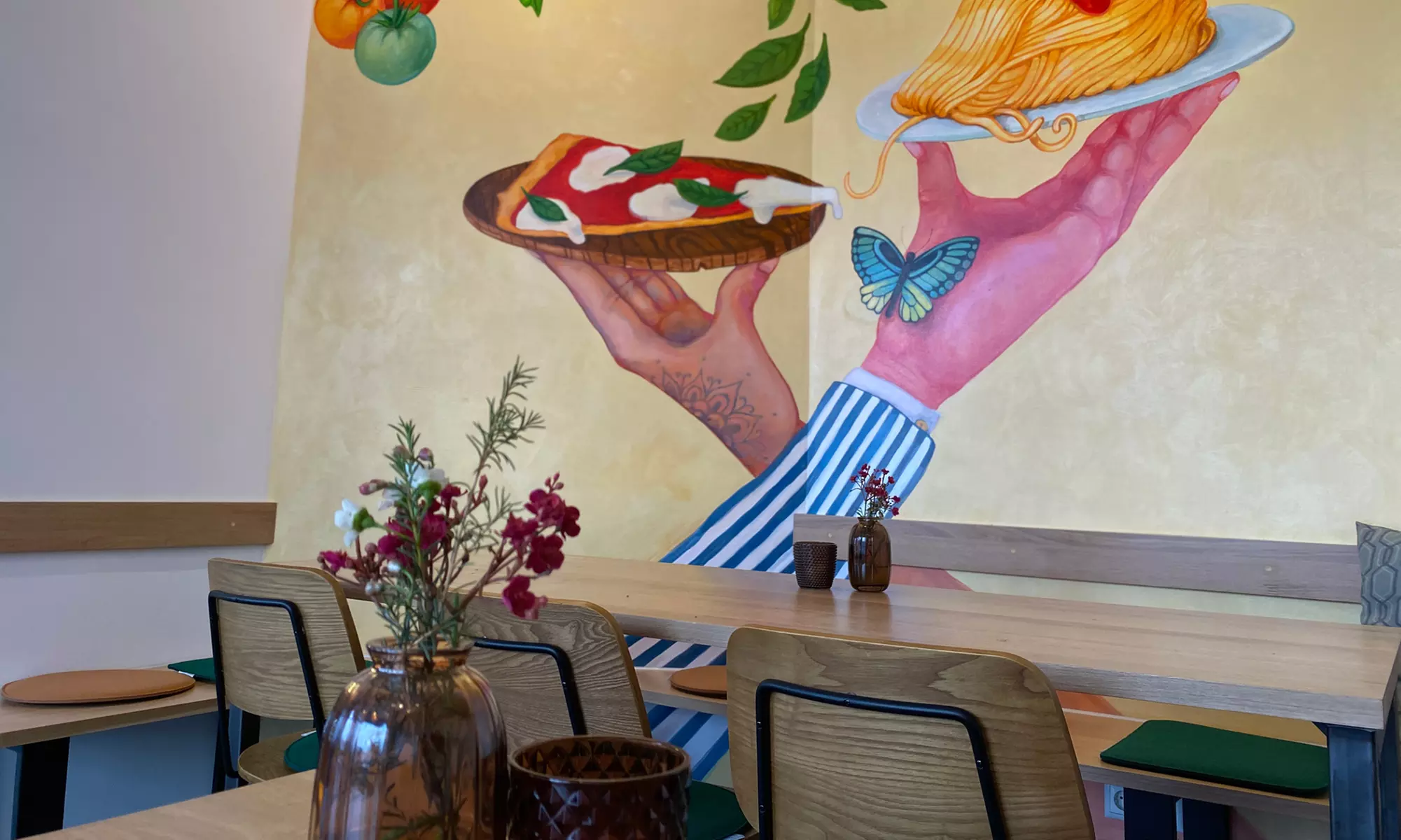 Focaccia oder Pasta nach Wahl inkl. Hauslimo oder Fassbier