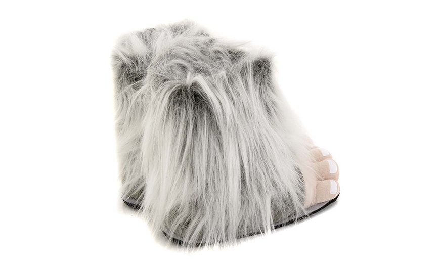 Image 7: Men's Bigfoot Novelty Slippers