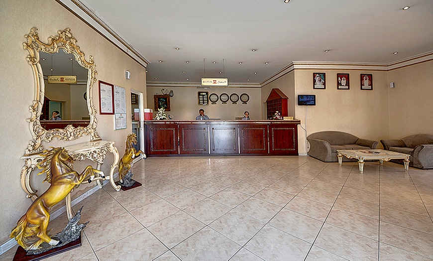 Image 2: Umm Al Quwain Villa Stay