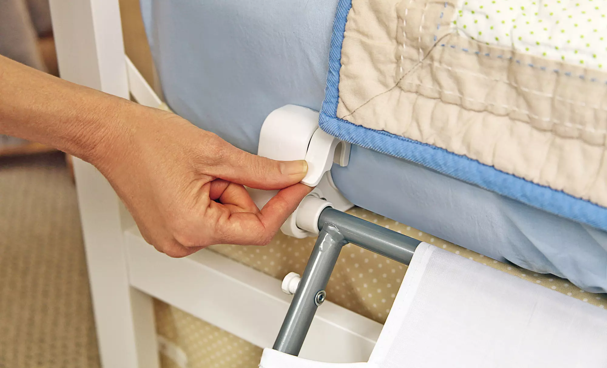 Regalo Swing Down Convertible Crib Rail - Second Medium