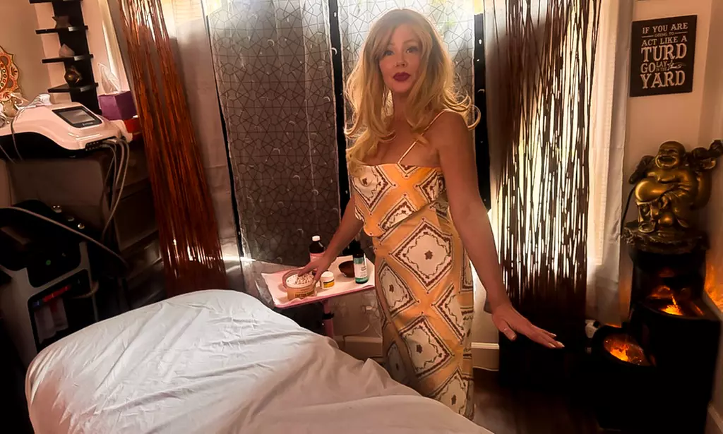 One, Three, Or Five 60-Min Deep Cleansing HydraFacials Or Pampering Package @ Discovering Harmony(Up To 75% Off) - Primary Image