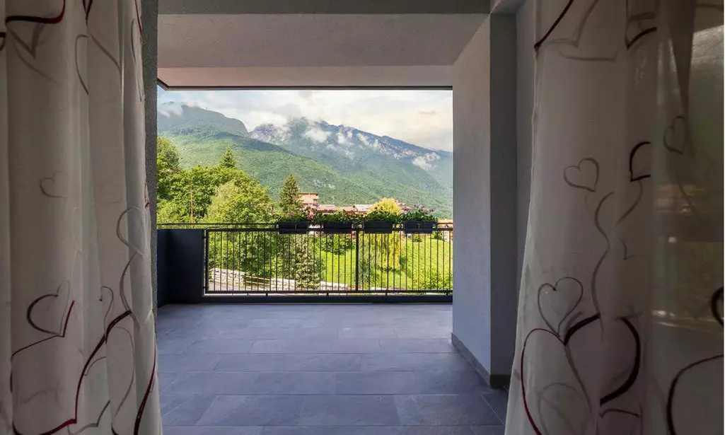 Trentino: 1 o 2 notti con colazione, aperitivo o cena per 2