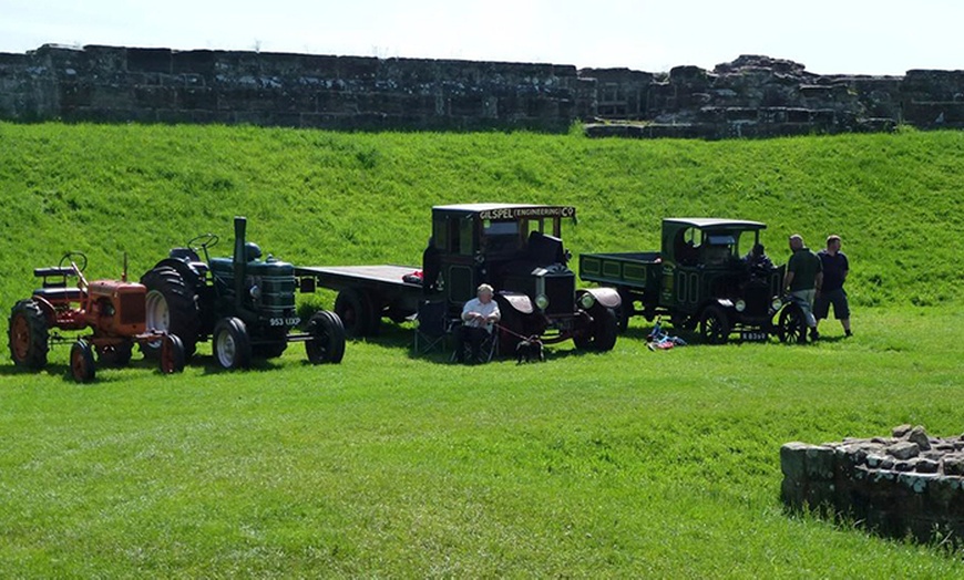 Image 2: Harvest Food Fair, Tutbury Castle