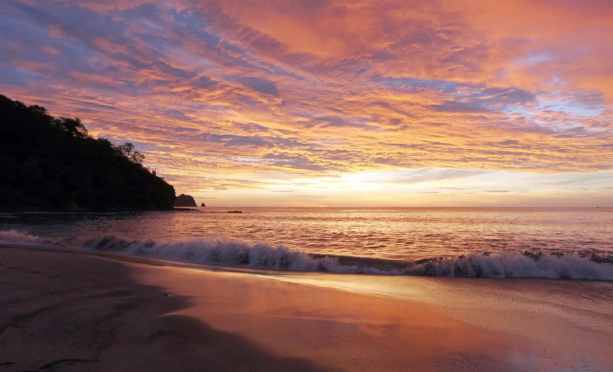 ✈ 11-Day Panama & Costa Rica Tour with Airfare. Price per Person Based on Double Occupancy. (Buy 1 Groupon/Person).
 - Primary Image