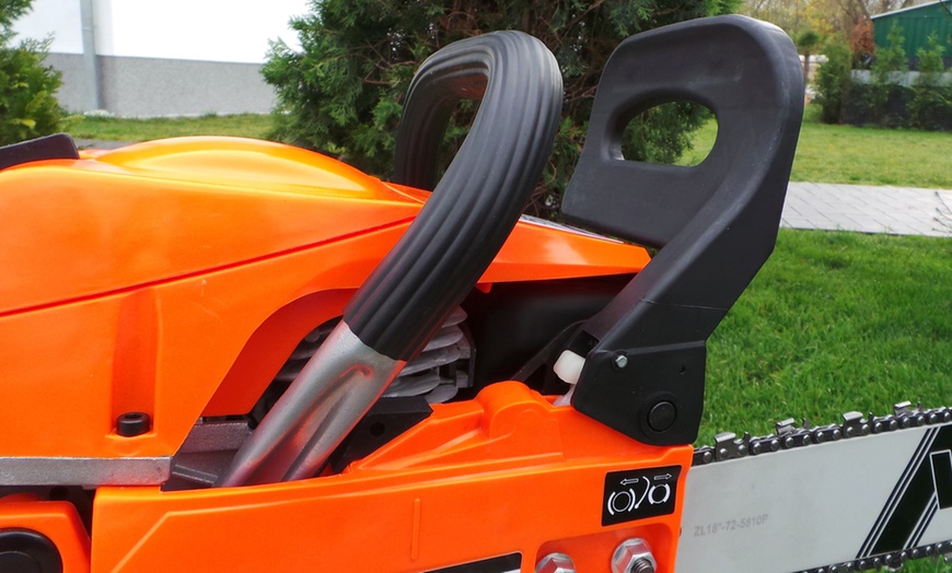 Image 6: Chainsaw 52cc or 62cc