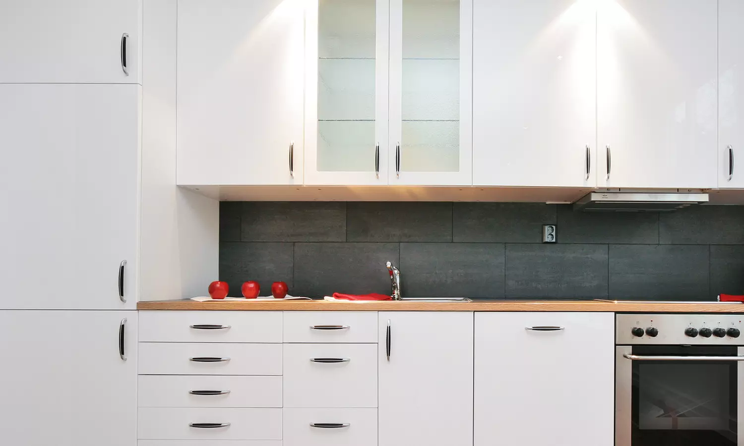 Two or Four Man-Hours of Cleaning from Del Mar Cleaning Service (Up to 54% Off) - Primary Image