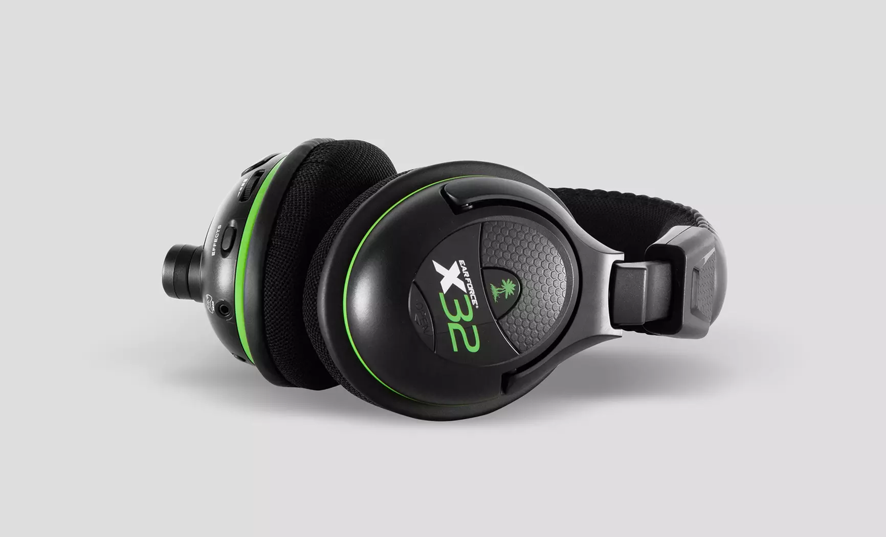 Turtle Beach Ear Force X32 Wireless Headset for Xbox 360 (Refurbished). - Second Medium