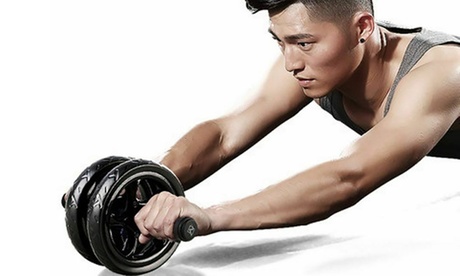 Attrezzatura per addominali con impugnature antiscivolo