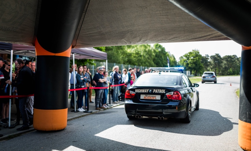 Image 2: Baptême de drift de BMW M3 V8 à Motorsport Academy Fontenay le comte