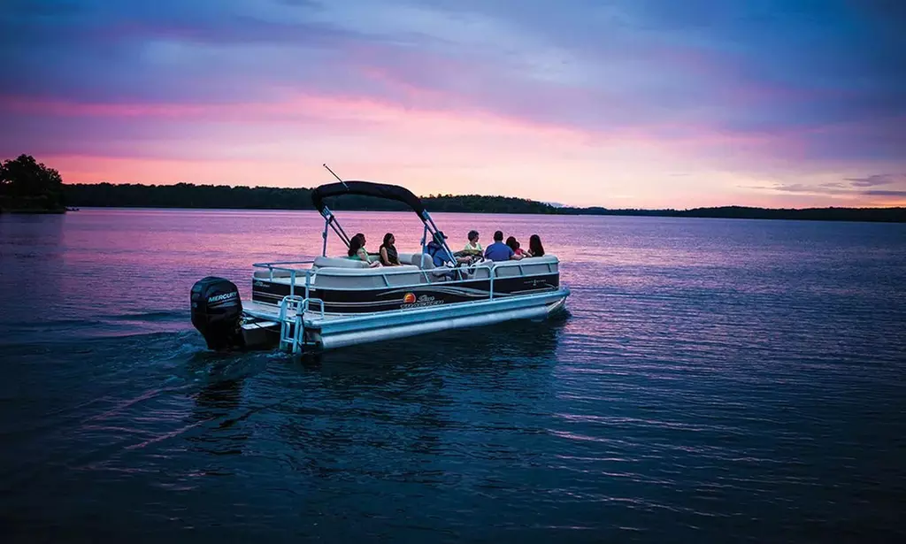 Up to 10% Off on Motorboat Rental at Lake Day Rental - Primary Image