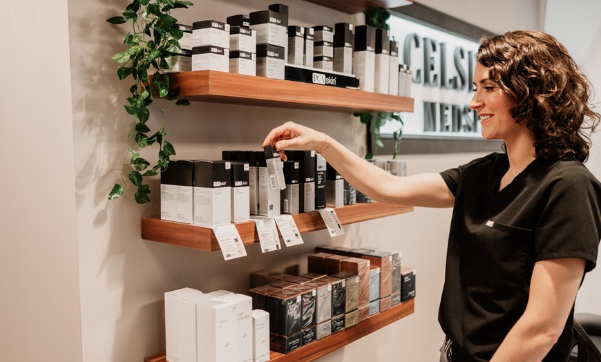 Image 3: One Syringe of Juvederm & 20 Units of Botox