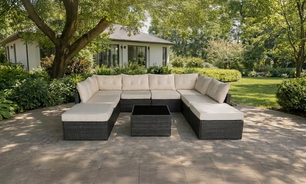 Salon de jardin Kocoon 8 places, modèle "Lola", en résine tressée