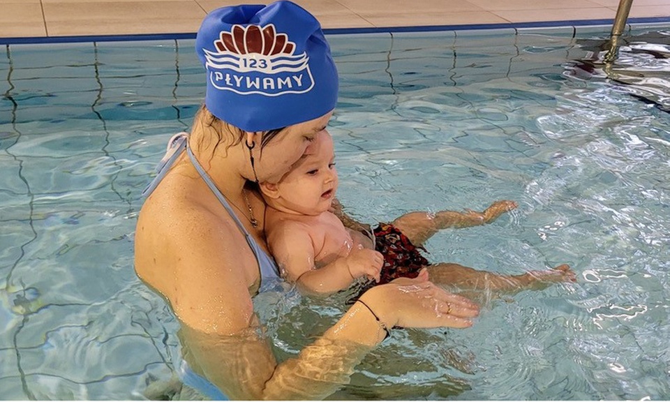 Nauka pływania dla dzieci w różnym wieku i lekcje indywidualne