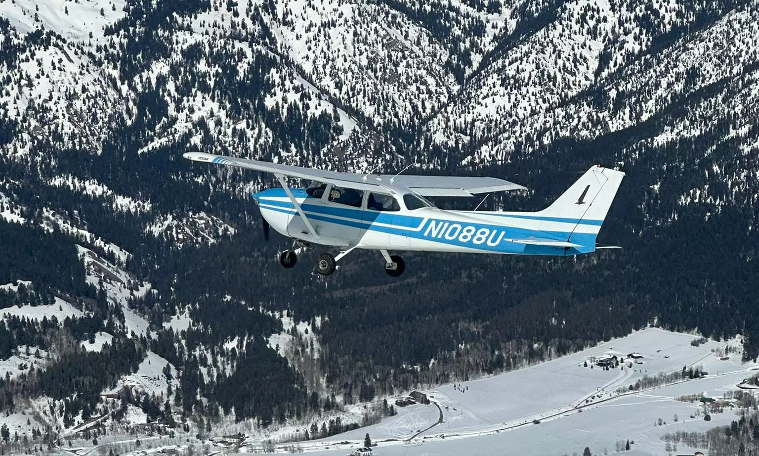 45-Minute Discovery Flight for 1-3 People 