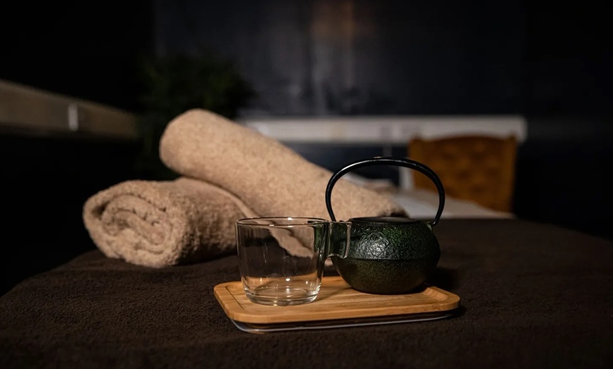 Image 5: Relax with 90-Minute Thyme to Unwind Spa & Prosecco for One or Two!