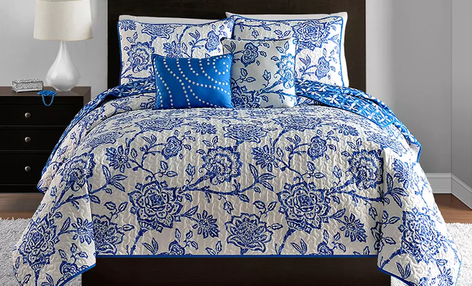 5-Piece Reversible Quilt Sets - Primary Image