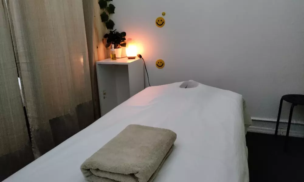 Up to 39% Off on Hot Stone Massage at Bayside Sun Spa - Primary Image