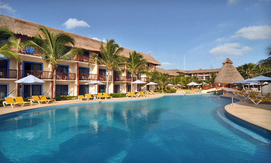 Reef CoCo Beach in - Playa del Carmen, MX | Groupon Getaways