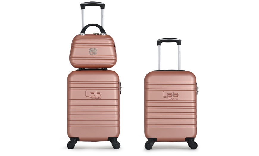 Image 27: LPB Cabin Suitcase and Vanity Set