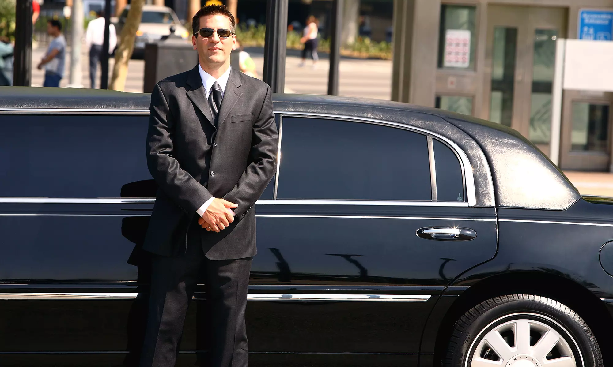 Four- or Six-Hour Pink Lincoln Navigator Limousine Charter for Up to 12 from Huskey Trailways (50% Off) - Primary Image