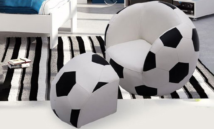 Image 5: Kids' Armchair Set