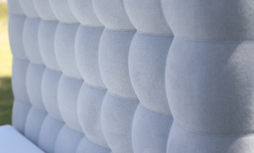 Image 4: Matelas 24/30 cm avec sommier, tête de lit et couette Luxury Literie