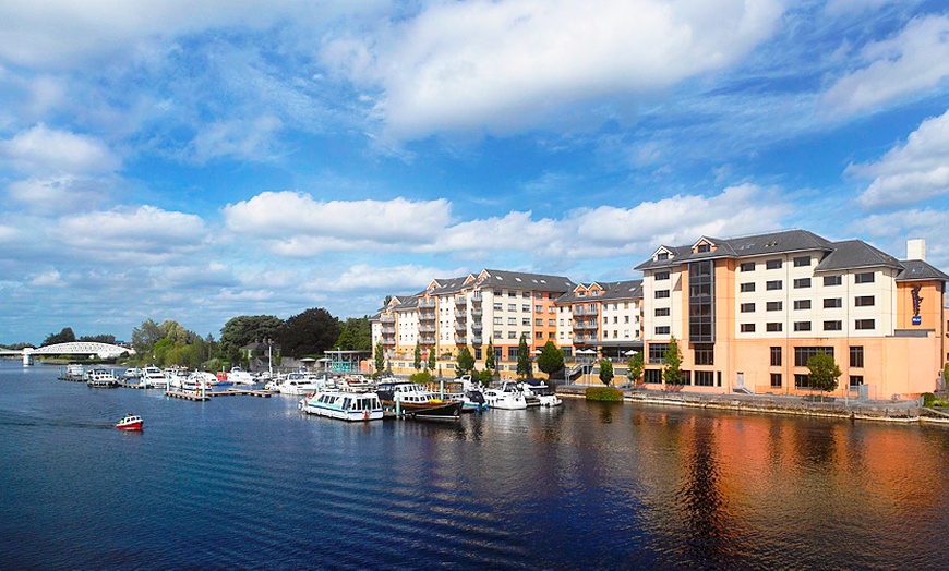 Image 2: 4* Riverfront Hotel in Athlone