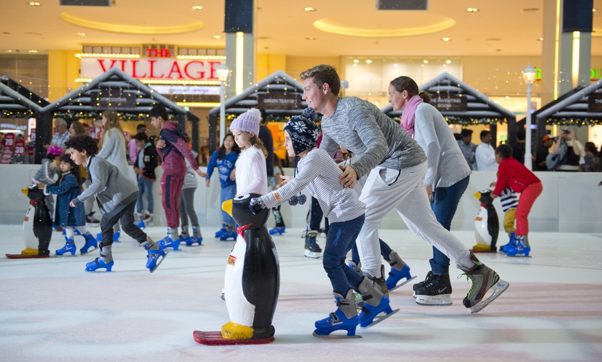 Image 4: Unleash Your Inner Skating Pro with 1.5 Hours of Ice Fun