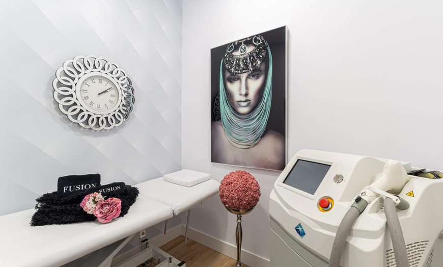 Image 8: Tratamiento facial con Genlight en Clínicas Láser Fusión Cádiz