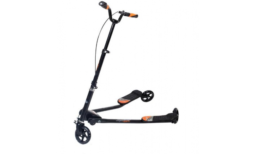 Image 3: Maxi Speeder Tri Swing Scooter