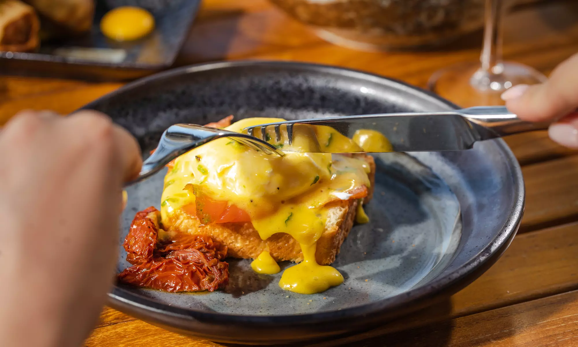 Breakfast with Pool Access for a Child and Adults!