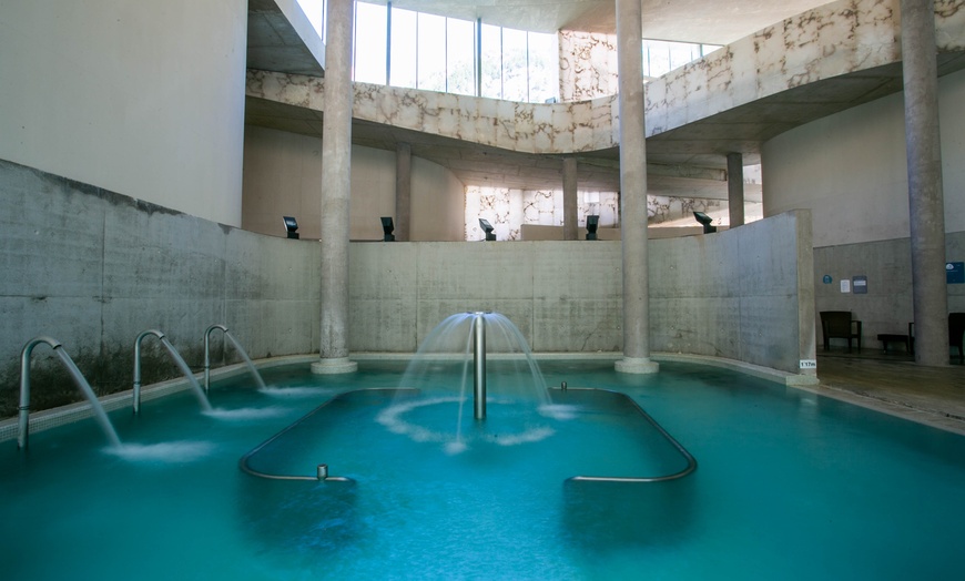 Image 2: Huesca: 1 o 2 noches con vistas a la montaña y desayuno incluido