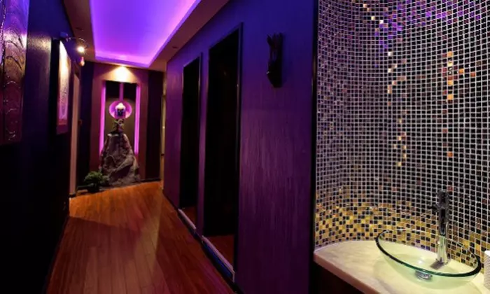 Ressourcez-vous avec un modelage thaï ou un rituel complet avec hammam