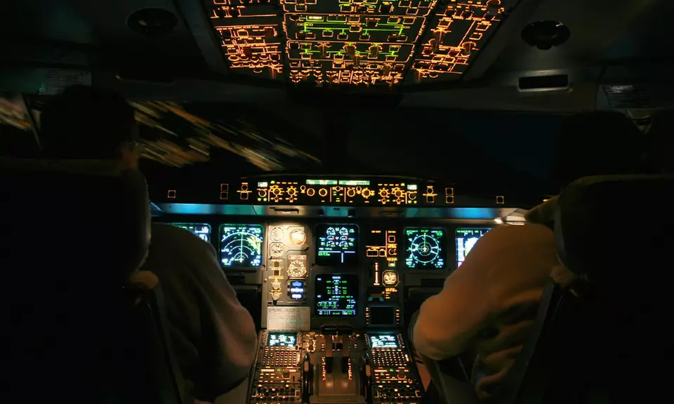 C$99 for One 45-Minute Flight Simulator Experience at Flight City Enterprises (C$199 Value) - Primary Image