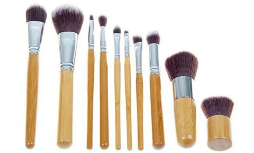 Image 2: Bamboo Make Up Brush Set