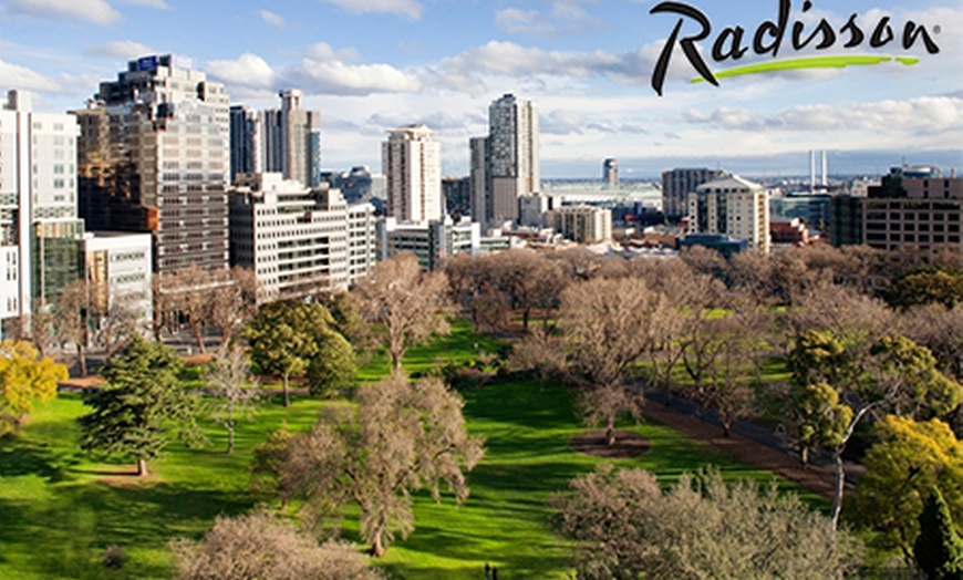 Image 1: Melbourne: Stay at the Radisson