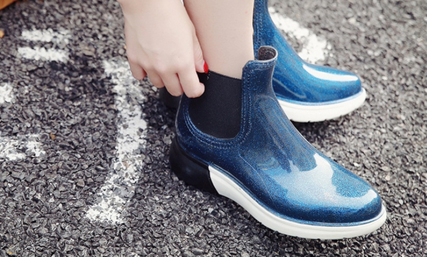 Image 4: Glitter Waterproof Ankle Boots