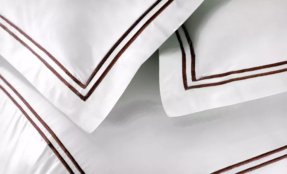 Italian Hotel Collection 3- or 5- Piece Duvet Set (Up to 85% Off). Multiple Colors Available. Free Shipping and Returns. - Second Medium