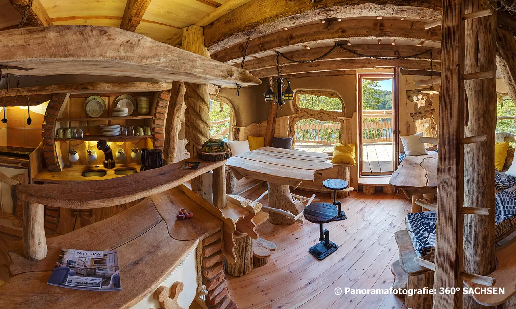 Bei Dresden: 3-5 Tage für 2 Erw.+ 1-2 Kind(er) im Baumhaus inkl. Frühstück und 1x Kanufahrt im Baumhaushotel Kriebelland - Primary Image