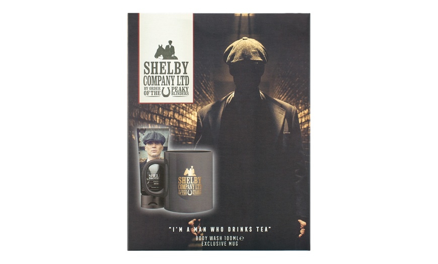 Image 18: Peaky Blinders-Themed Gift Set