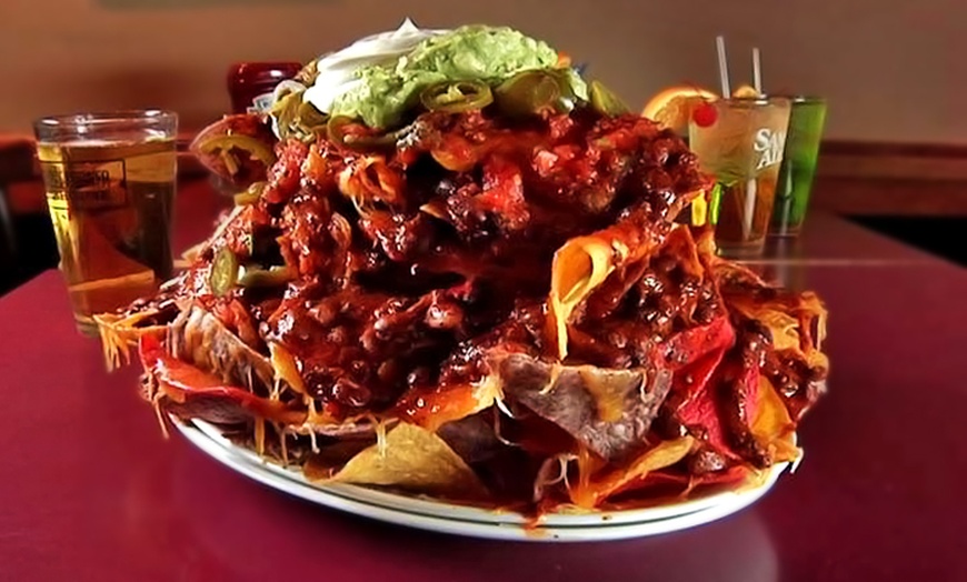 Image 3: Food, Drinks & Gameday Fun at Coolidge Corner Clubhouse