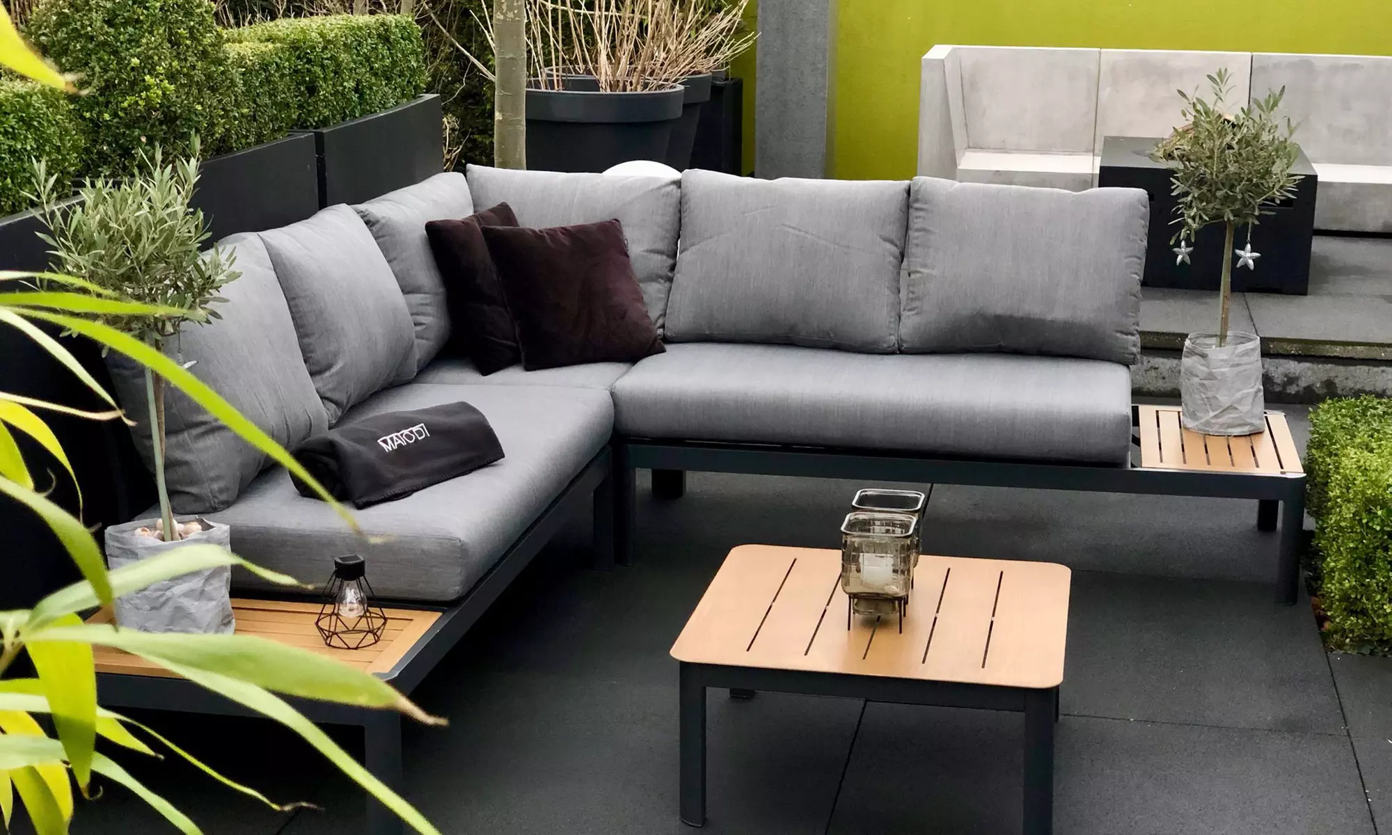 Matodi Lounge-Set Lotus mit seitlichen Ablagetischen in Anthrazit/Grau - Primary Image