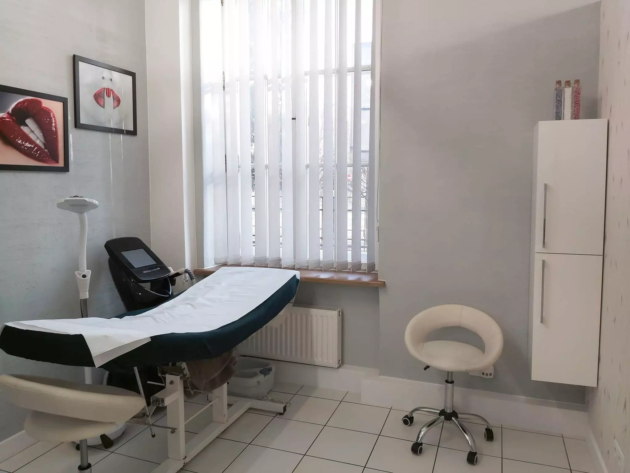 Manualne lub wodorowe oczyszczanie twarzy z opcjonalną maską